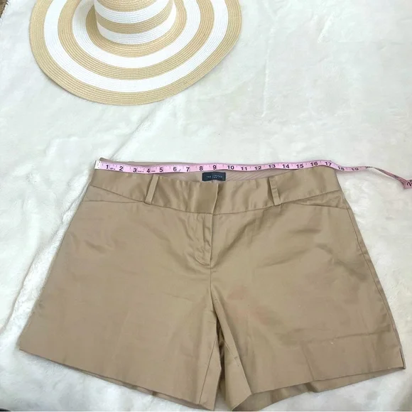 🛍️3/$25 SALE🛍️The Limited shinny khaki summer shorts - Picture 5 of 12